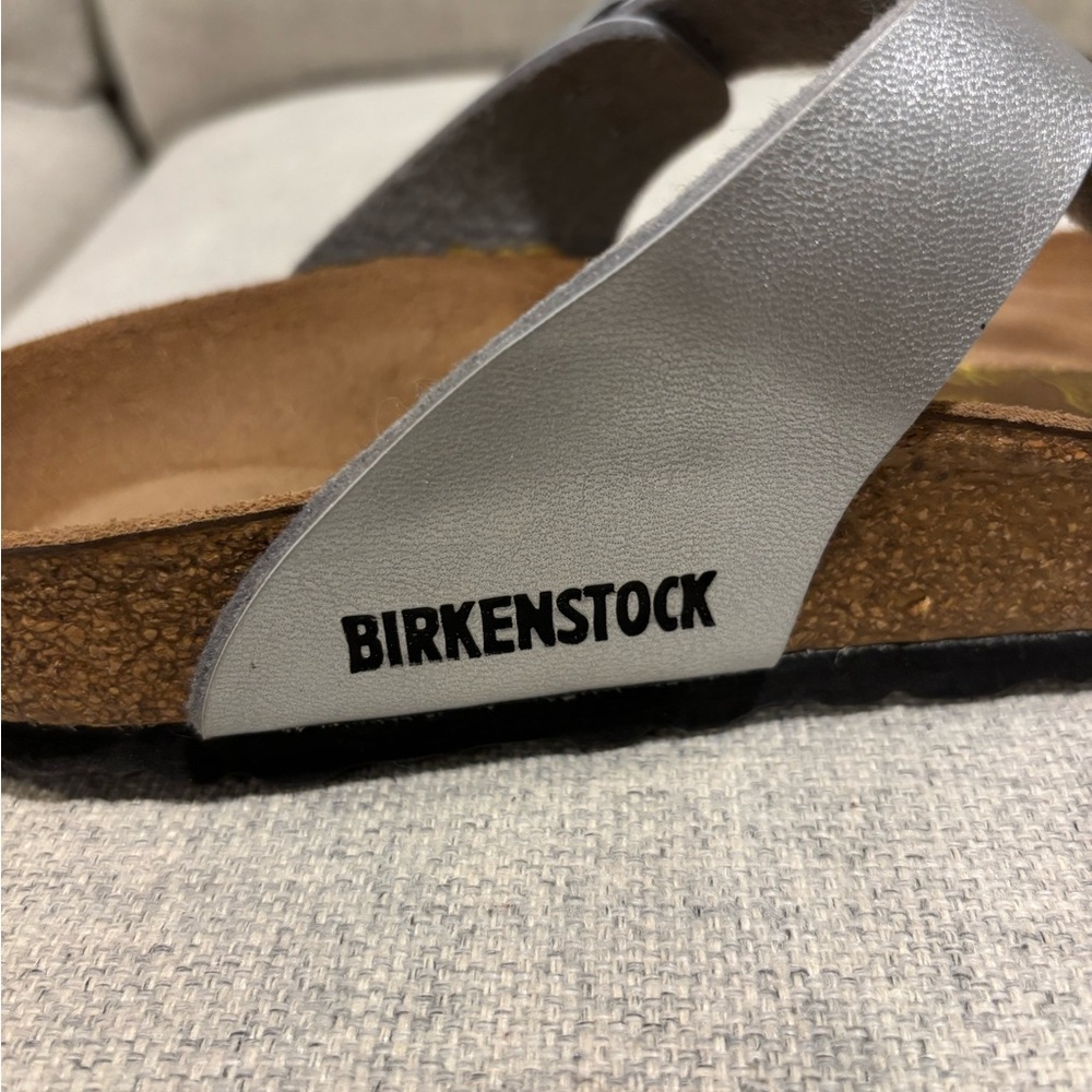 NWOT Birkenstock Gizeh Birko-Flor Silver Metallic Size 40 - Picture 9 of 11